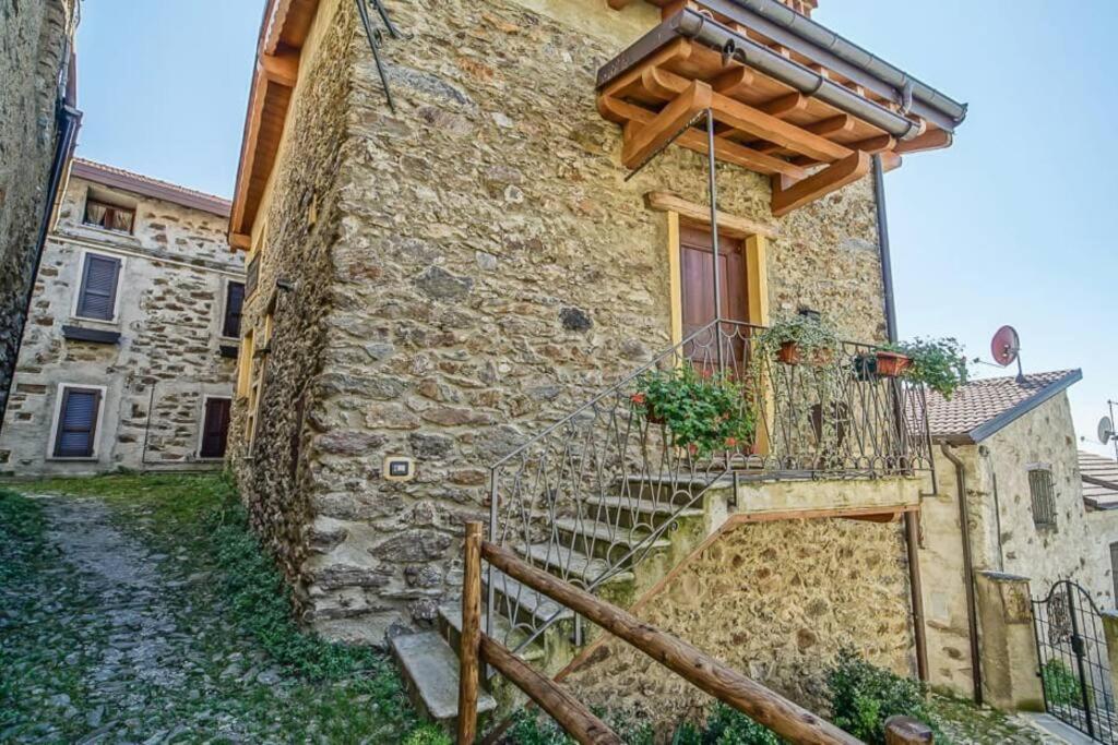 Chalet La Terrazza Vista Lago Bellano Bagian luar foto